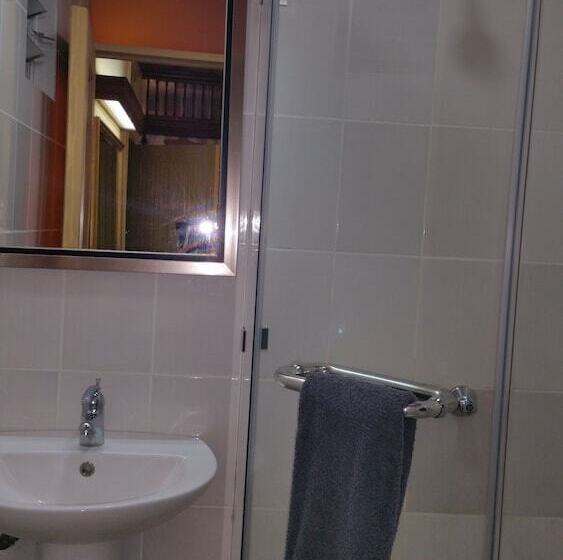 استودیوی استاندارد, Woodmere Grand Hotel & Serviced Apartments