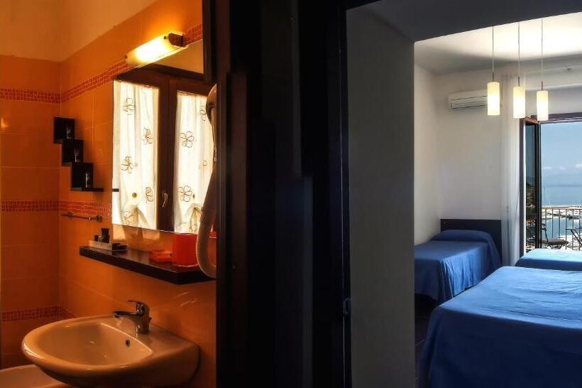 스탠다드 4인용 룸 바다전망, La Sciabica