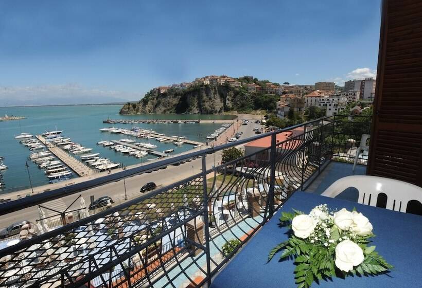 Triple Room Sea View, La Sciabica