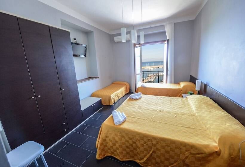 스탠다드 4인용 룸 바다전망, La Sciabica