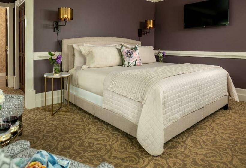 带大床的标准间, The Jacqueline House