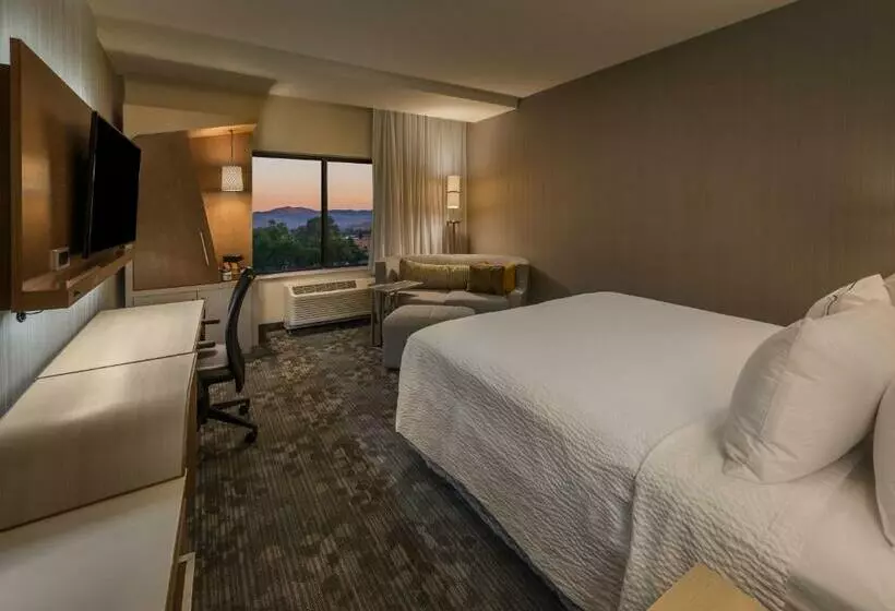 キングサイズベッドのスタンダードルーム, Courtyard By Marriott Reno Downtown/riverfront