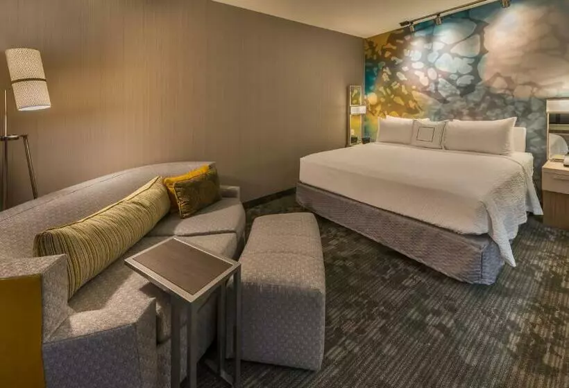 キングサイズベッドのスタンダードルーム, Courtyard By Marriott Reno Downtown/riverfront