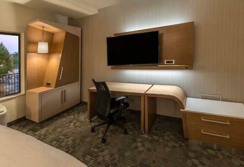 キングサイズベッドのスタンダードルーム, Courtyard By Marriott Reno Downtown/riverfront