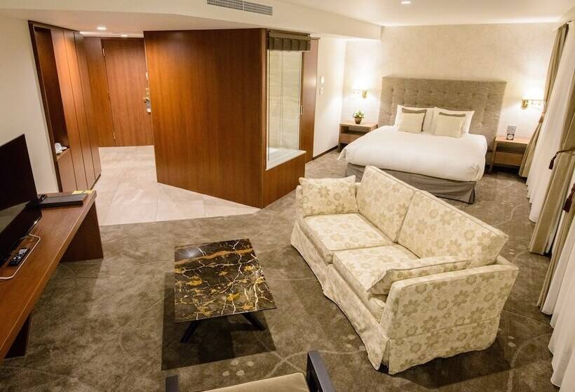 غرفة تنفيذية, Le Grand Kyu Karuizawa