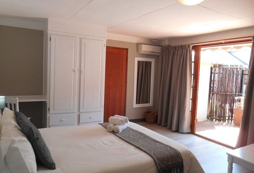 غرفة كومفورت, Oakwood Lodge