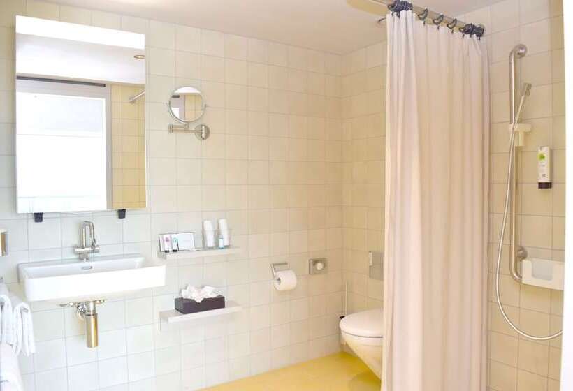 سوییت جونیور, Placid Hotel Design & Lifestyle Zurich