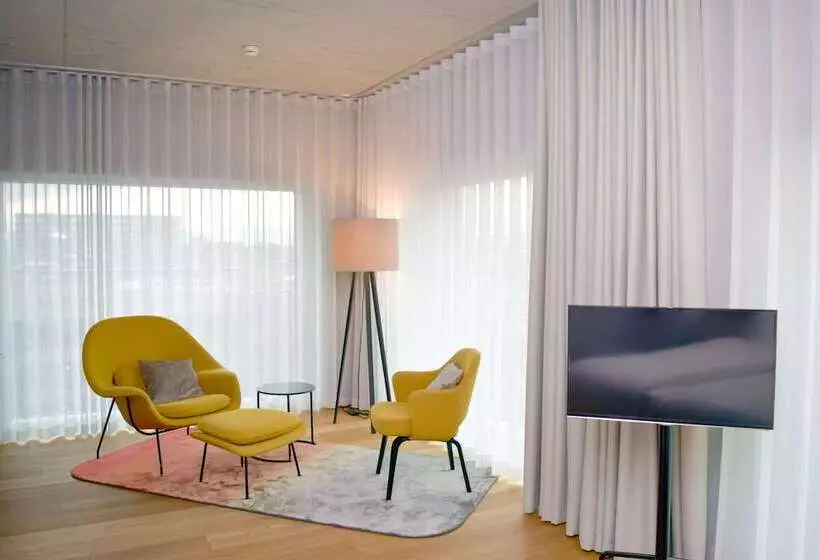 سوییت جونیور, Placid Hotel Design & Lifestyle Zurich