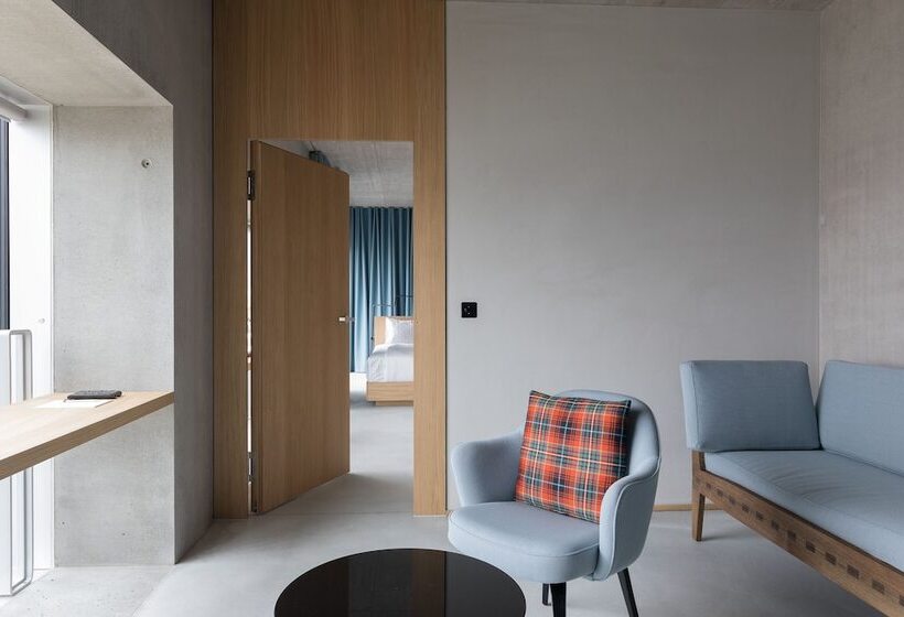 جناح, Placid Hotel Design & Lifestyle Zurich