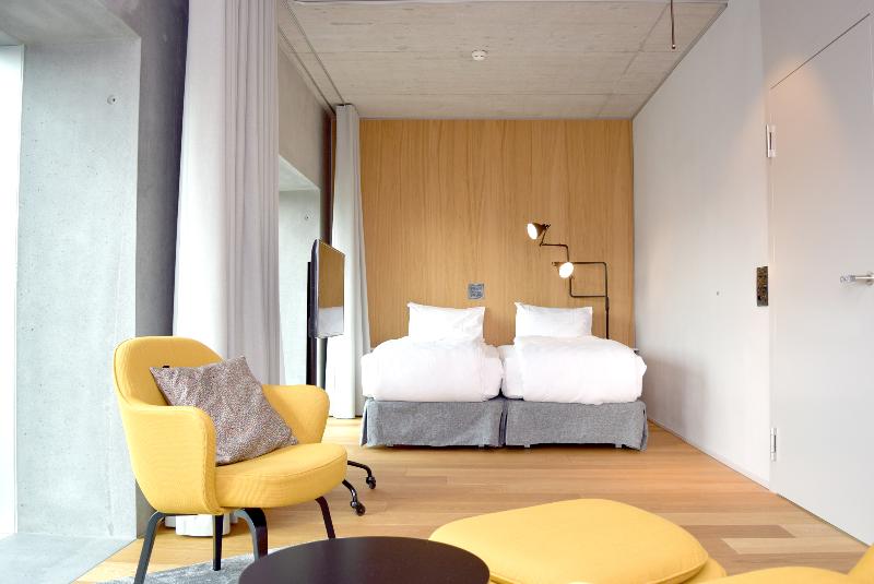 جناح جونيور, Placid Hotel Design & Lifestyle Zurich