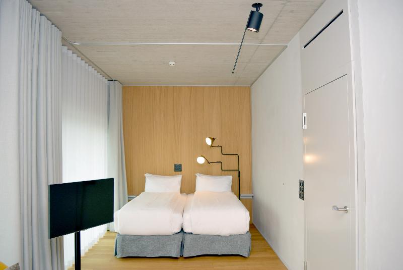 جناح جونيور, Placid Hotel Design & Lifestyle Zurich
