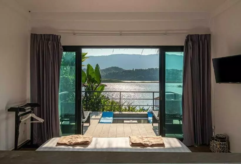 デラックスバンガロー, The Sanctuary Nam Ngum Beach Resort