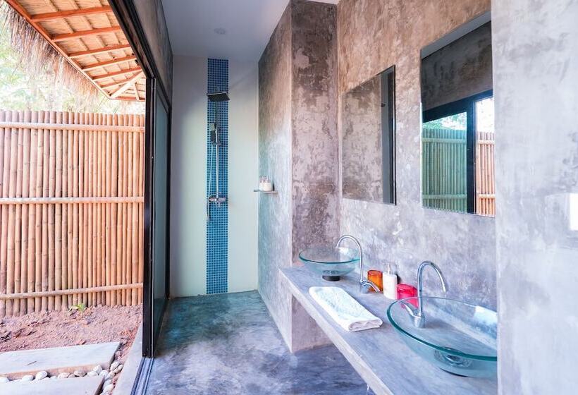 디럭스 방갈로, The Sanctuary Nam Ngum Beach Resort