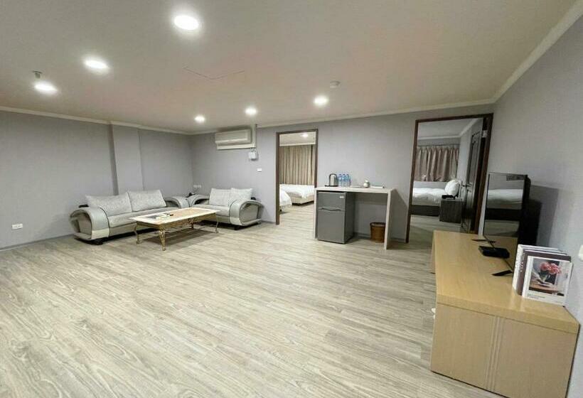 سوییت خانوادگی, Suao