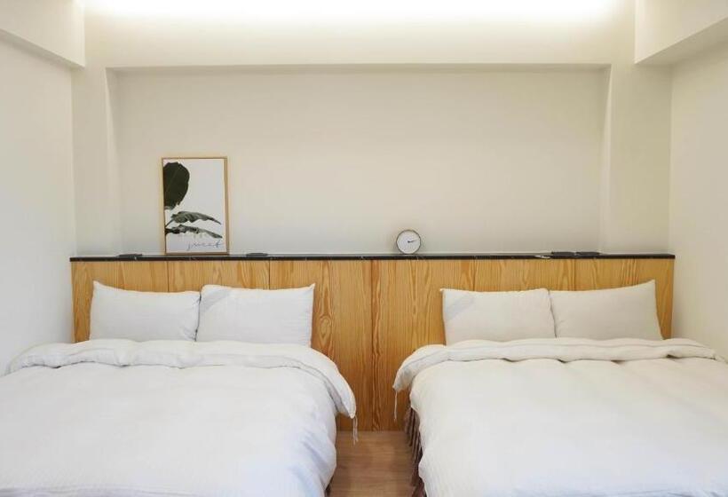 اتاق خانوادگی با چشمانداز کوه, Suao