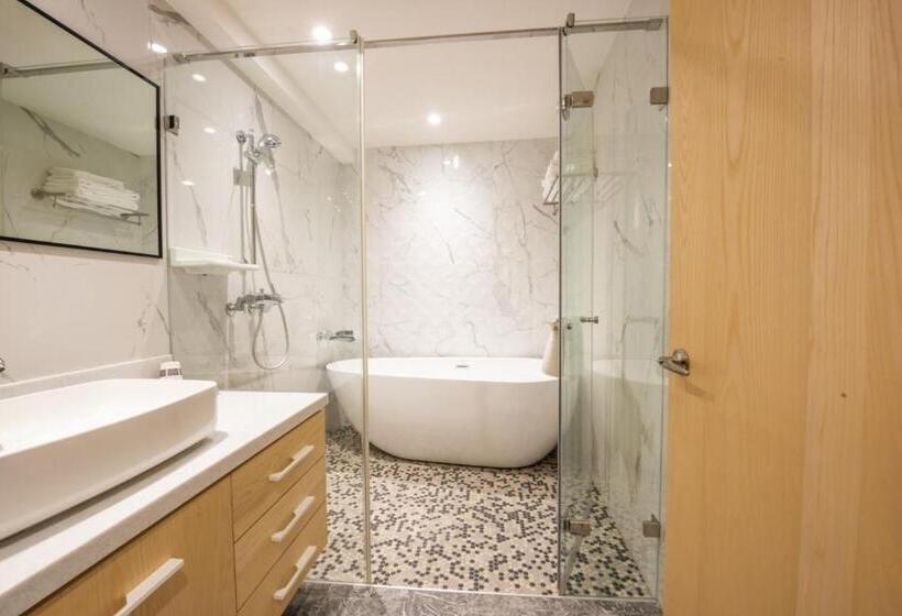 اتاق استاندارد, Suao