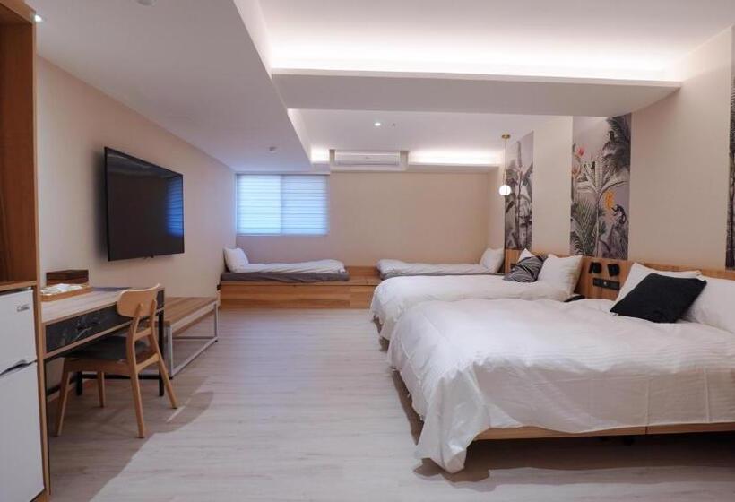 اتاق استاندارد, Suao