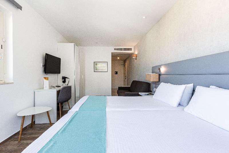 اتاق استاندارد چهار تخته, Suao