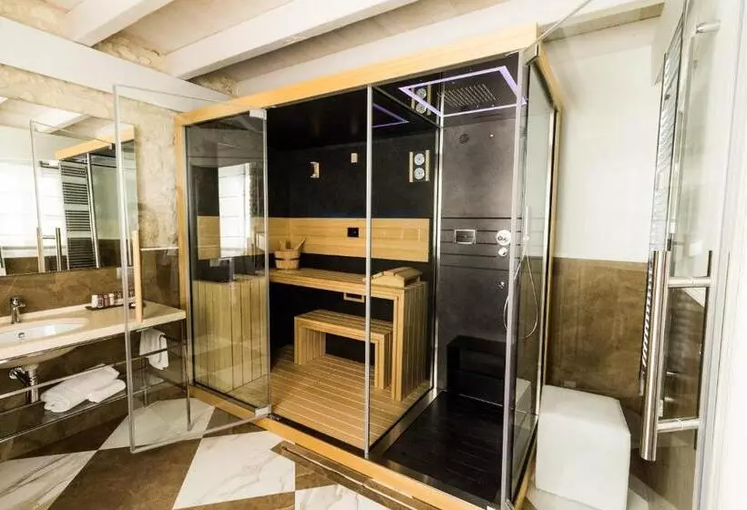 Executive-sviitti, Villa Fanny
