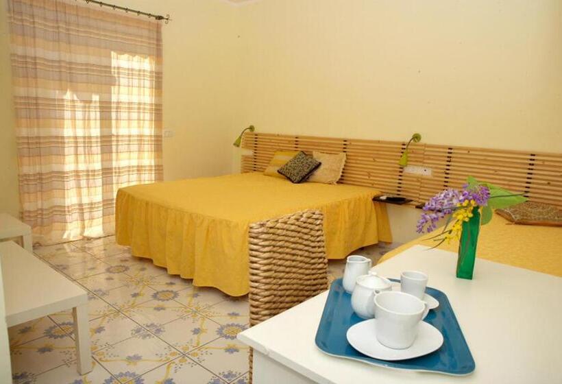 Трехместный Номер Deluxe, Villa Maredona