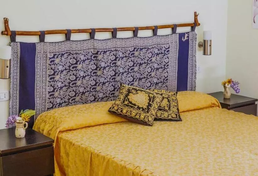 Superior Kolmen Hengen Huone, Villa Maredona