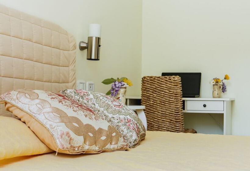 Трехместный Номер Deluxe, Villa Maredona