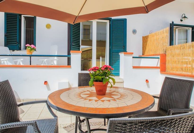 Трехместный Номер Deluxe, Villa Maredona