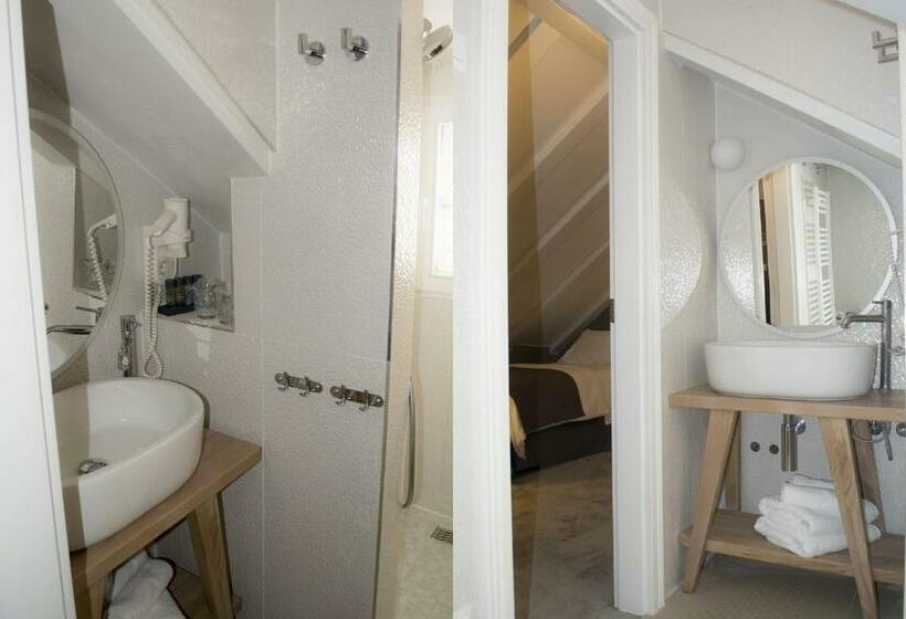 اتاق سوپریور با چشمانداز شهر, Xii Century Heritage