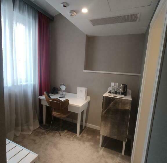 اتاق استاندارد, Xii Century Heritage