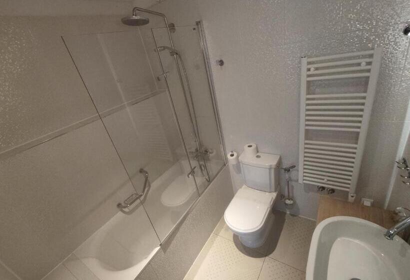 اتاق استاندارد, Xii Century Heritage