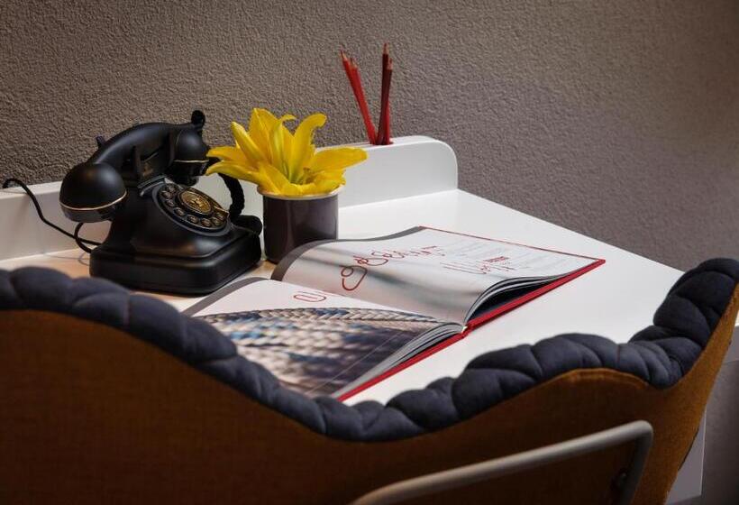 اتاق سوپریور با چشمانداز شهر, Xii Century Heritage