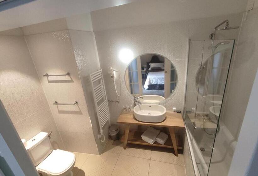 سوییت جونیور با چشمانداز دریا, Xii Century Heritage