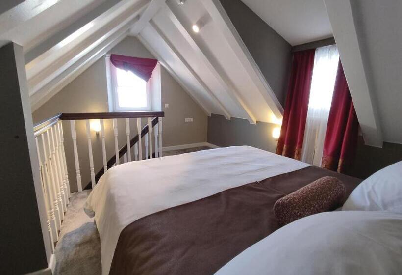 سوییت اجرایی, Xii Century Heritage