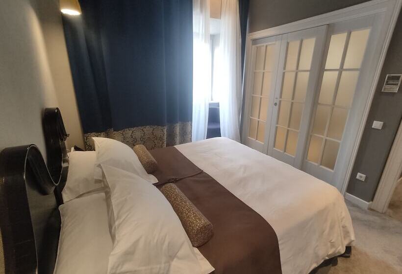 سوییت جونیور با چشمانداز دریا, Xii Century Heritage