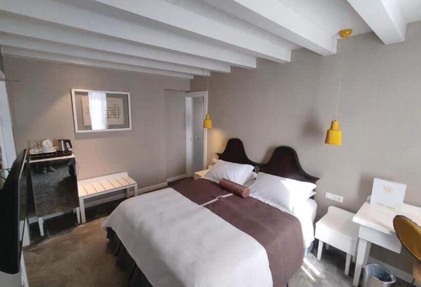 اتاق سوپریور, Xii Century Heritage