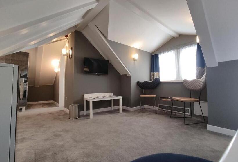 اتاق سوپریور, Xii Century Heritage