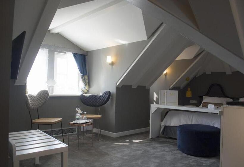 اتاق سوپریور, Xii Century Heritage