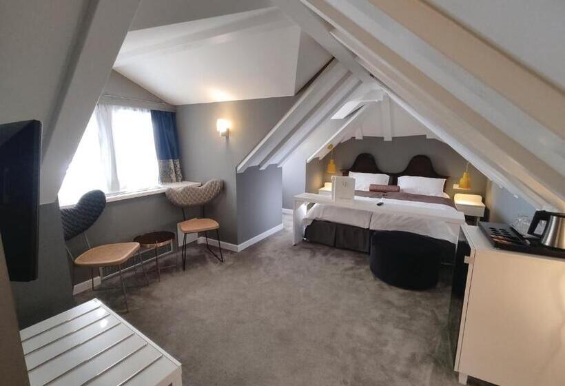 اتاق سوپریور, Xii Century Heritage