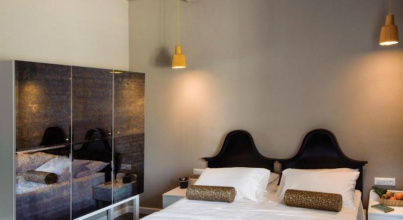 سوییت جونیور با چشمانداز دریا, Xii Century Heritage