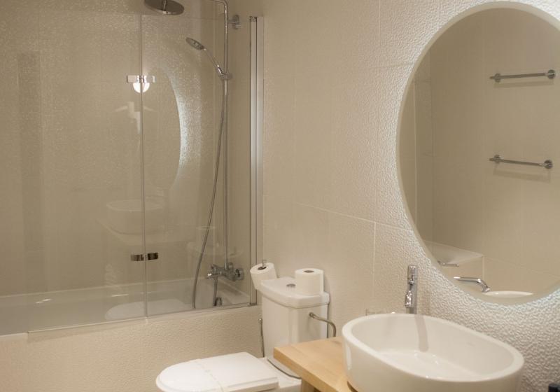 سوییت اجرایی, Xii Century Heritage