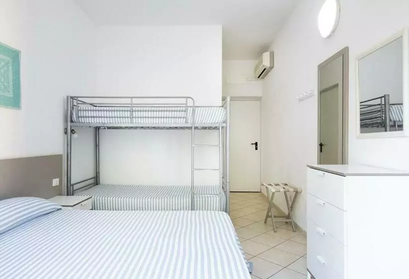 スタンダード4人部屋, Muma Hostel