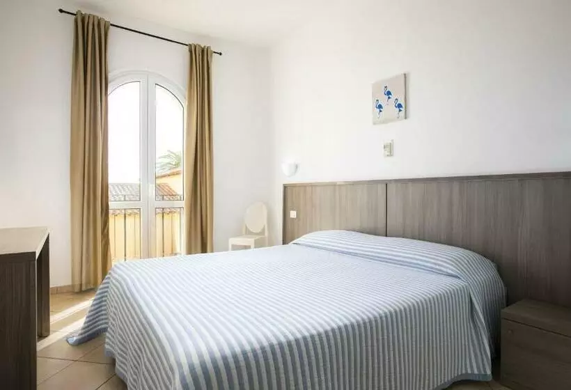 コンフォートルーム, Muma Hostel