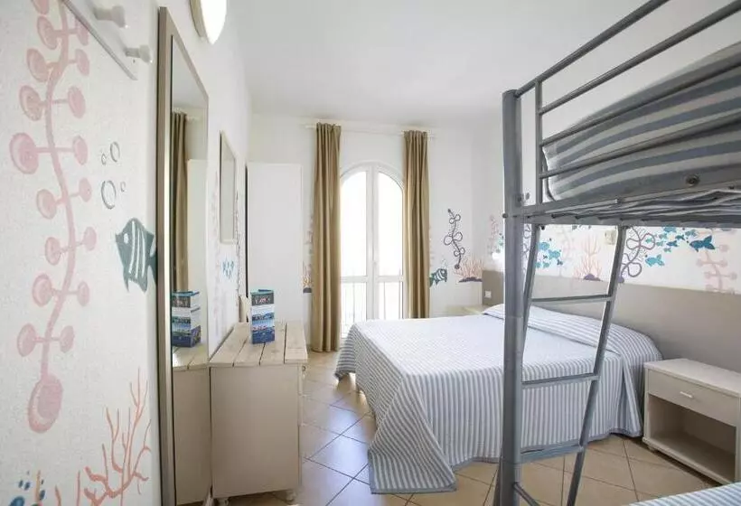 スタンダード4人部屋, Muma Hostel