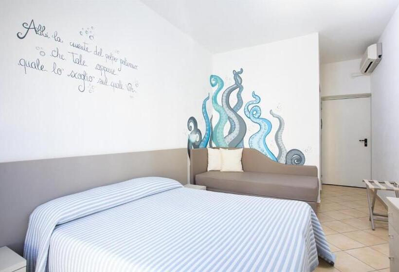 Номер Стандарт Трехместный, Muma Hostel