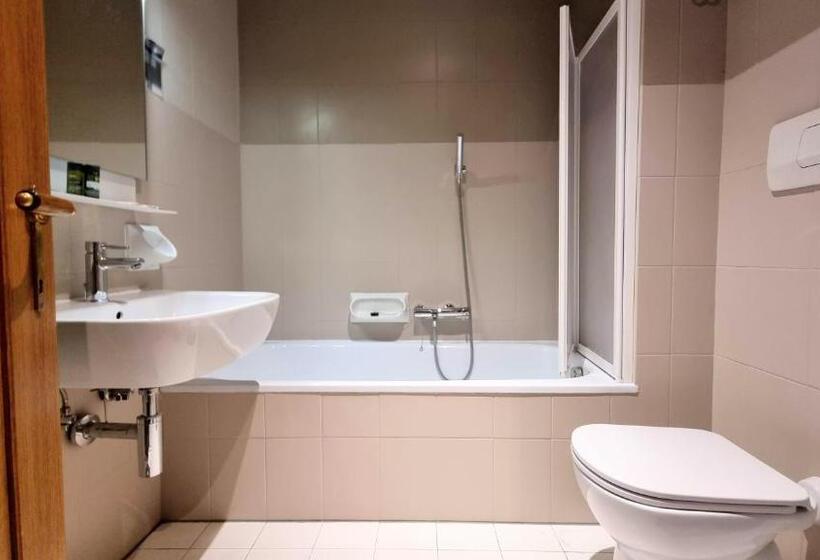 اتاق استاندارد سه نفره, Locanda Al Volo Tommaseo
