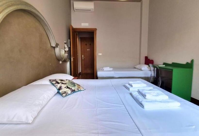 اتاق استاندارد سه نفره, Locanda Al Volo Tommaseo