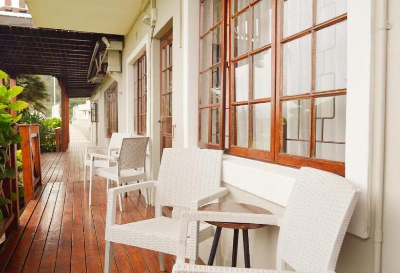 ガーデンビュースタンダードルーム, On The Estuary