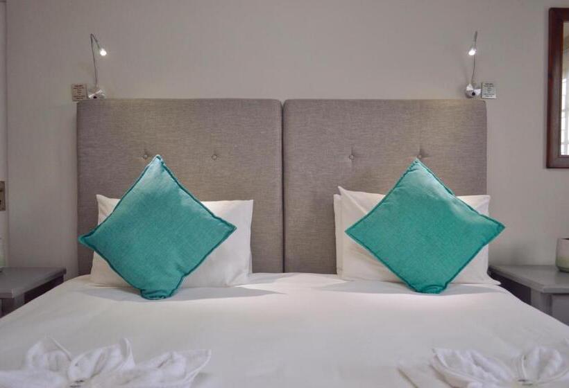 ガーデンビュースタンダードルーム, On The Estuary