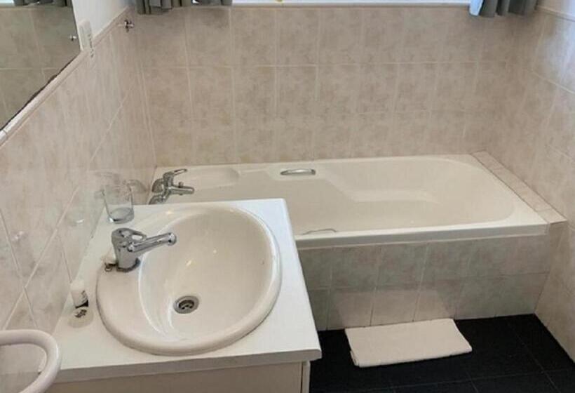 ガーデンビューファミリールーム, On The Estuary