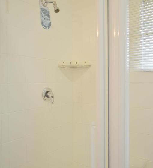 レイクビューデラックスルーム, On The Estuary